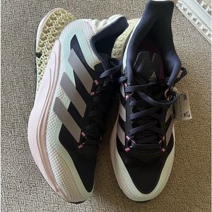 Adidas 4DFWD PULSE 2 running sneakers.